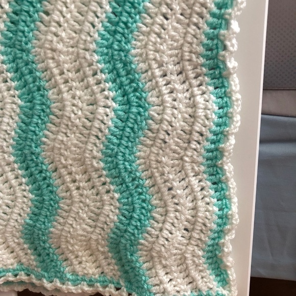 Crochet blanket, Handmade comforter or blanket - Picture 8 of 8
